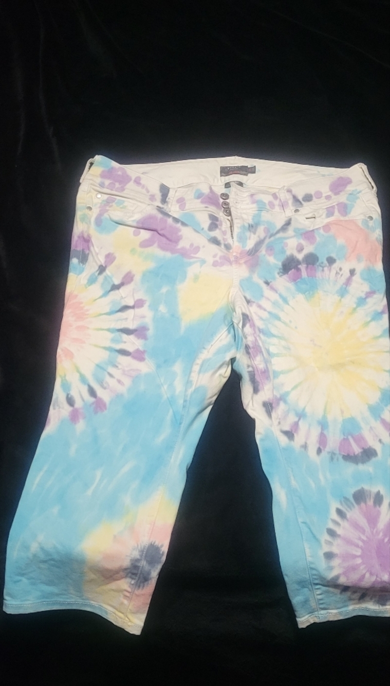 torrid Pastel Blue & Pink Tie-Dye Crop Jegging